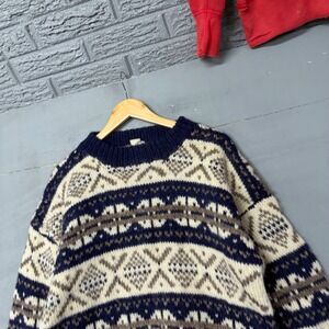 Vintage Fair Isle Chunky‎ Knit Sweater Navy Blue Cream Nordic Geometric Crewneck